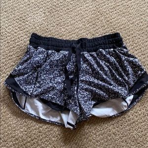 Lululemon Hotty Hot Short size 4